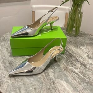 NWT Sam Edelman Silver sling back kitten heels 8.5